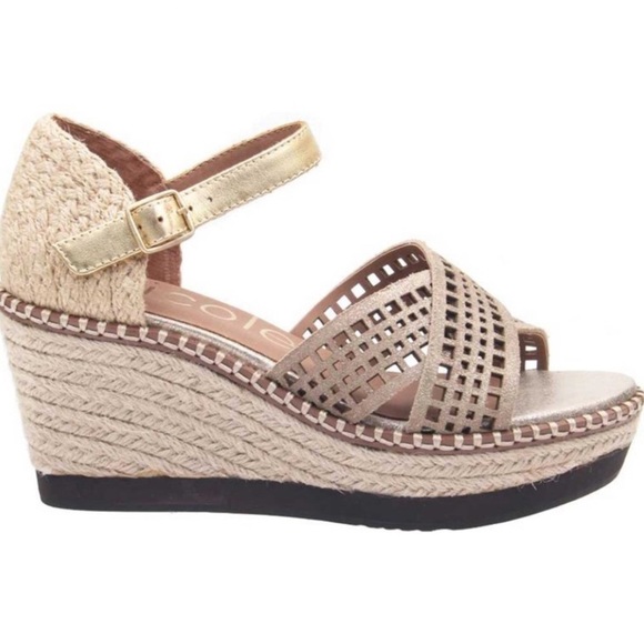 New! Nicole Jozana Wedge Sandal, Ready for your next vacation - Picture 2 of 4
